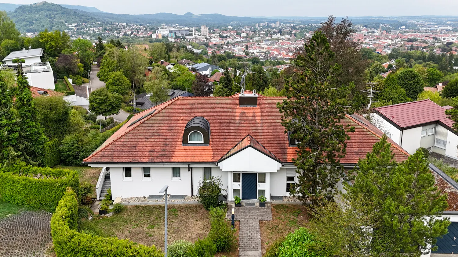 Drohnenansicht vorne