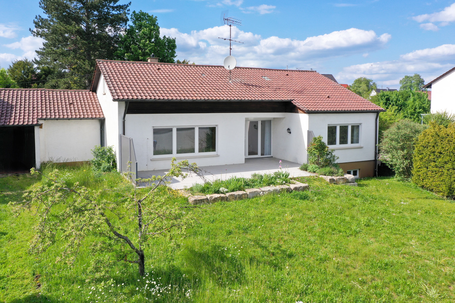 Einfamilienhaus mit Garten