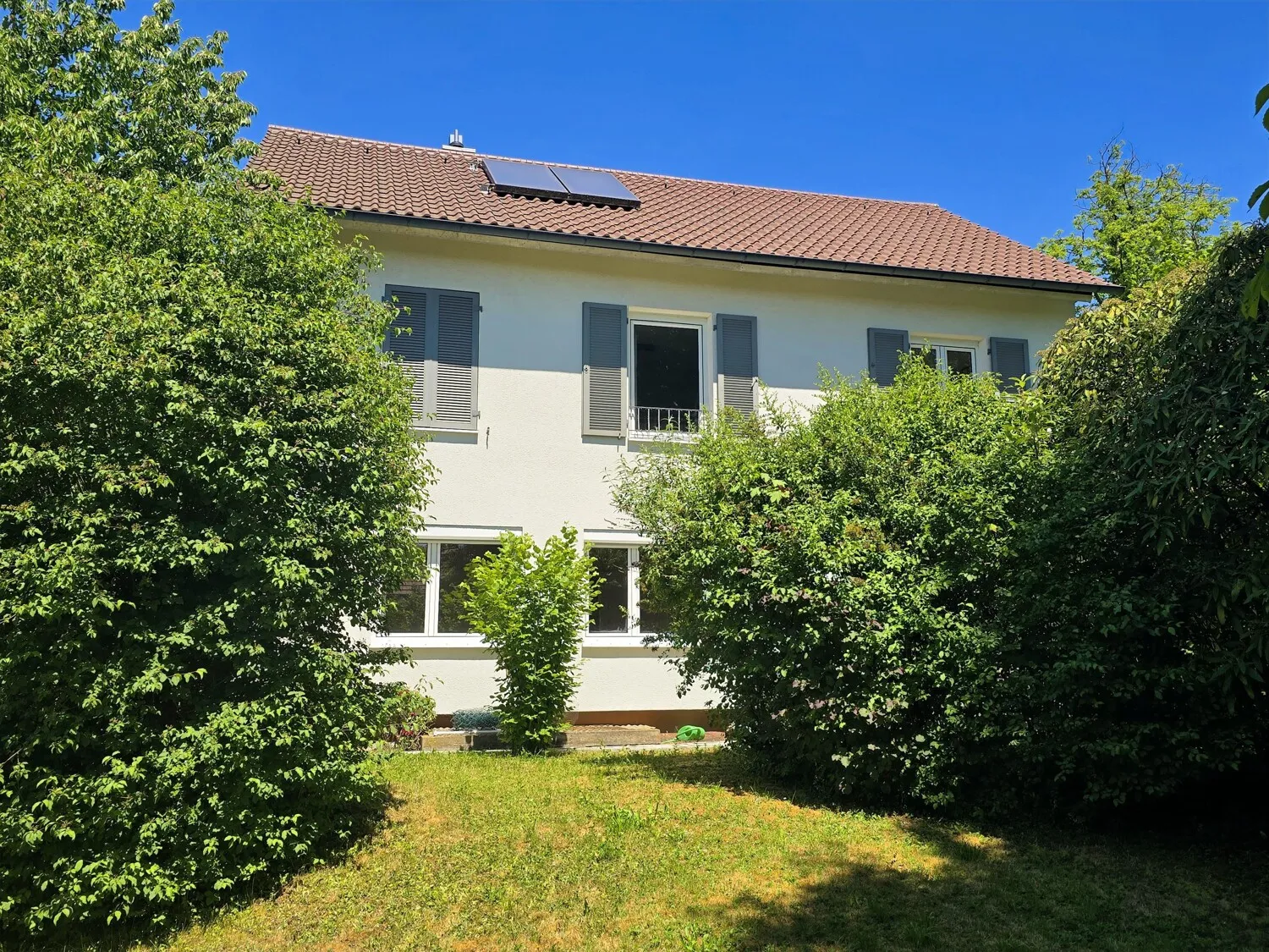 Charmantes Einfamilienhaus in Bestlage von – 50er‑Jahre‑Charme trifft auf modernisierte Gewerke