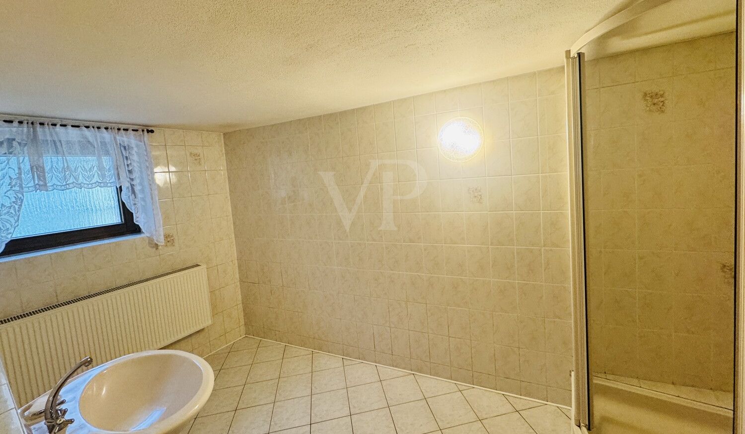Badezimmer EG