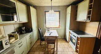 von_poll_real_estate_property_25382012_image_9