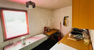 von_poll_real_estate_property_25382012_image_18