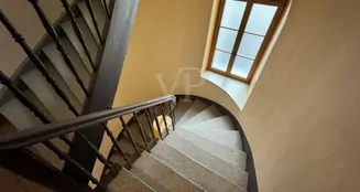 von_poll_real_estate_property_25382017_image_17