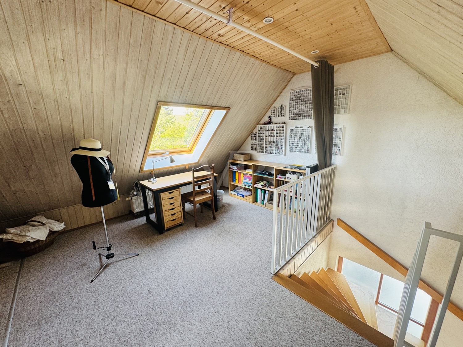 Büro Dachboden