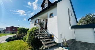 von_poll_real_estate_property_25382025_image_2