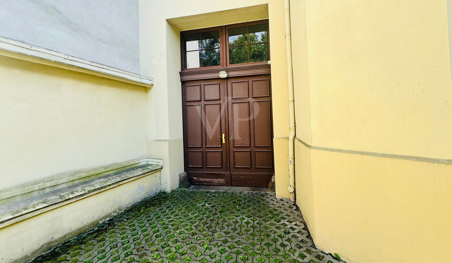 Tür Hof