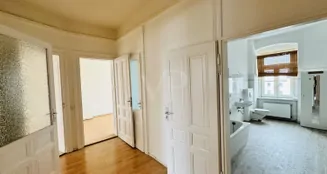 von_poll_real_estate_property_26382006_image_1