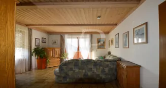 von_poll_real_estate_property_25149060_image_12