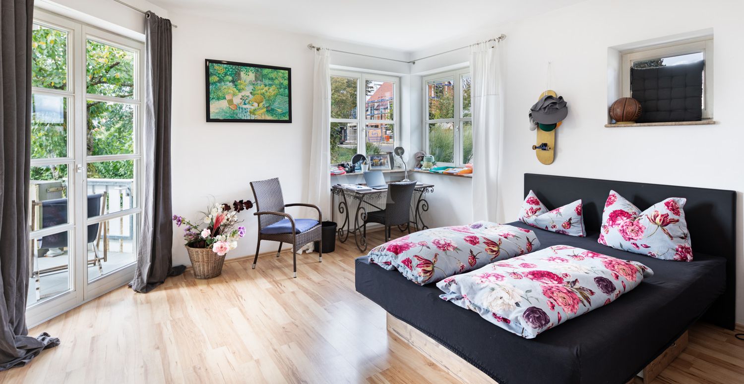 Zimmer 2 Erdgeschoss (Einliegerwohnung)