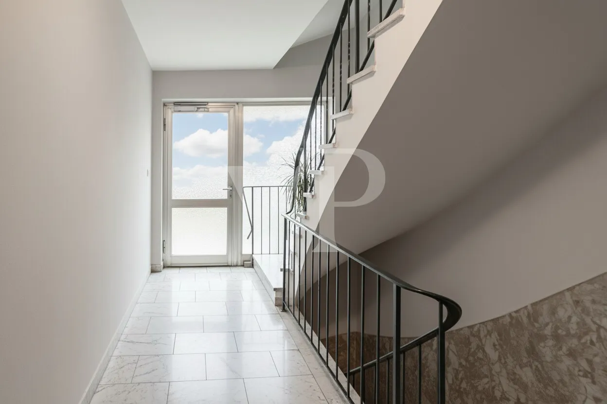 EG-Treppenhaus KI virtual staging