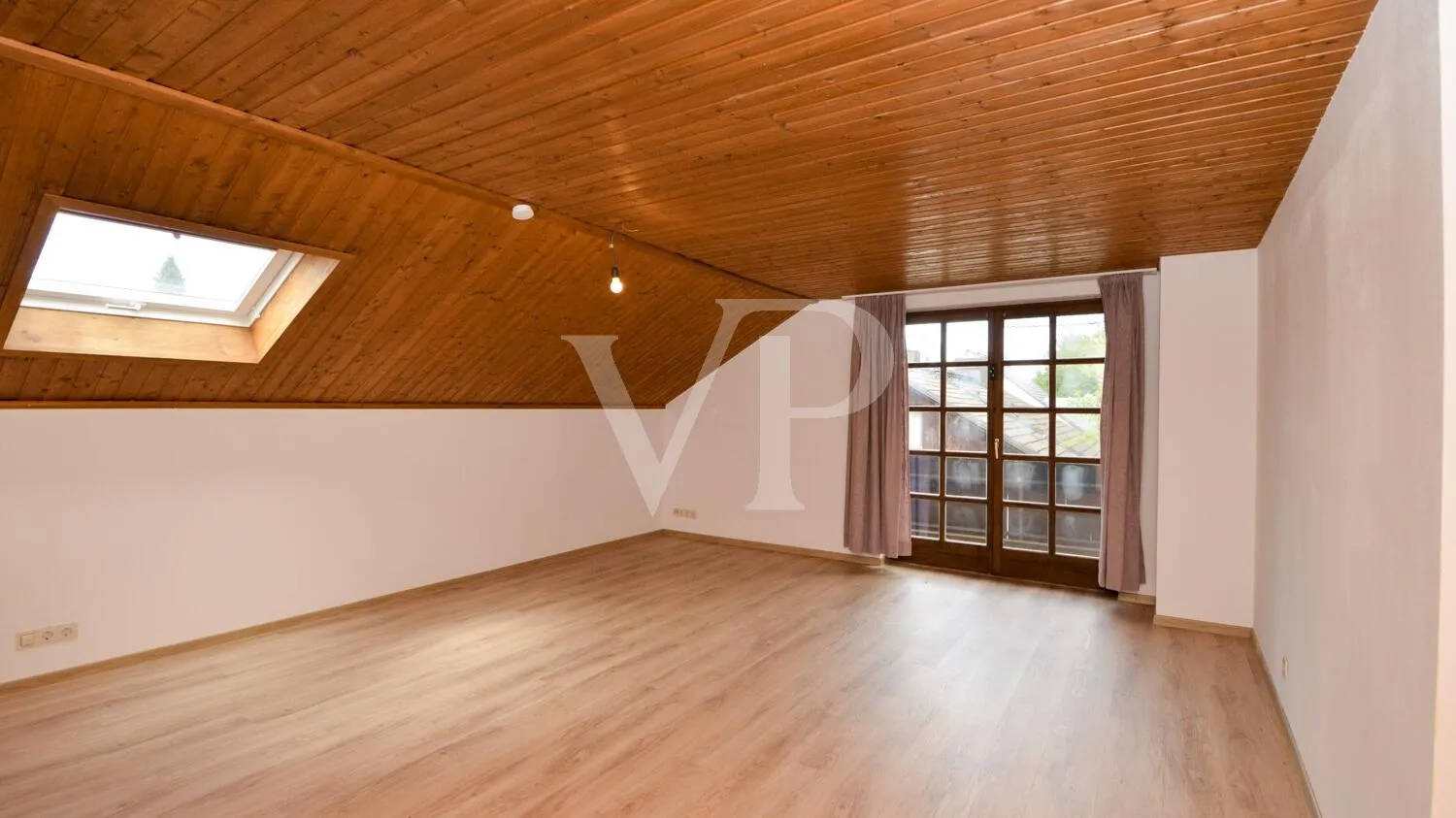 Schlafzimmer DG