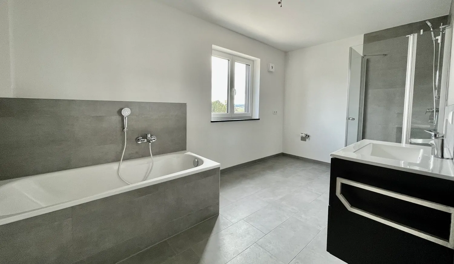 Badzimmer mit Fenster