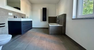 von_poll_real_estate_property_24172009_image_3