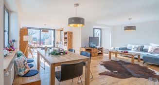 von_poll_real_estate_property_24172024_image_8