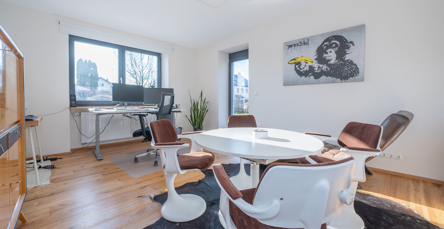Büro Einliegerwohnung