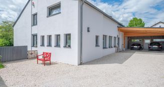 von_poll_real_estate_property_24172024_image_6
