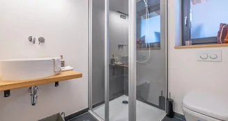 von_poll_real_estate_property_24172024_image_20