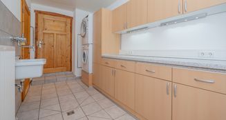 von_poll_real_estate_property_25172004_image_13