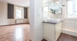 von_poll_real_estate_property_25172006_image_5