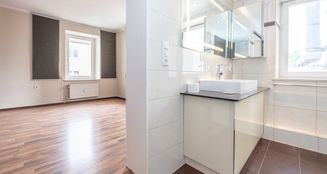 von_poll_real_estate_property_25172006_image_6