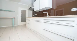 von_poll_real_estate_property_25172006_image_7