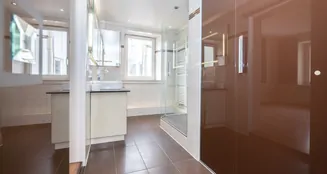 von_poll_real_estate_property_25172006_image_9