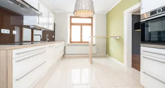 von_poll_real_estate_property_25172006_image_0