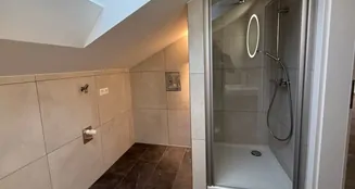 von_poll_real_estate_property_25172015_image_5