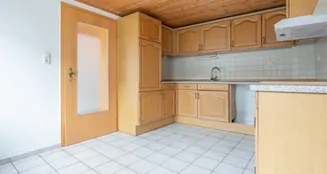 von_poll_real_estate_property_25172009_image_4