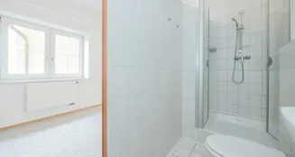 von_poll_real_estate_property_25172009_image_12