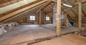 von_poll_real_estate_property_25172009_image_13