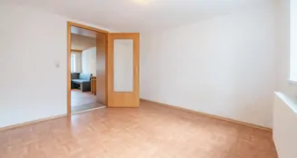 von_poll_real_estate_property_25172009_image_5