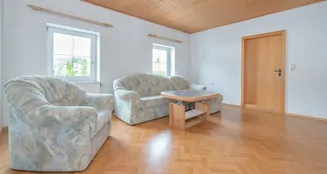 von_poll_real_estate_property_25172009_image_9