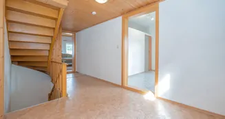 von_poll_real_estate_property_25172009_image_8