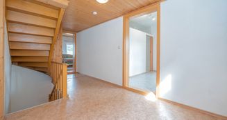 von_poll_real_estate_property_25172009_image_8