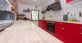 von_poll_real_estate_property_25172010_image_5