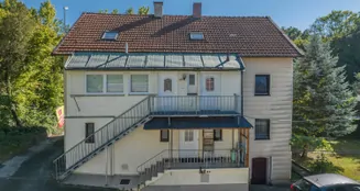 von_poll_real_estate_property_25172010_image_3