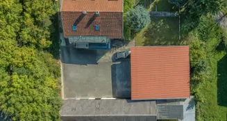 von_poll_real_estate_property_25172010_image_1