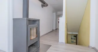 von_poll_real_estate_property_25172010_image_9