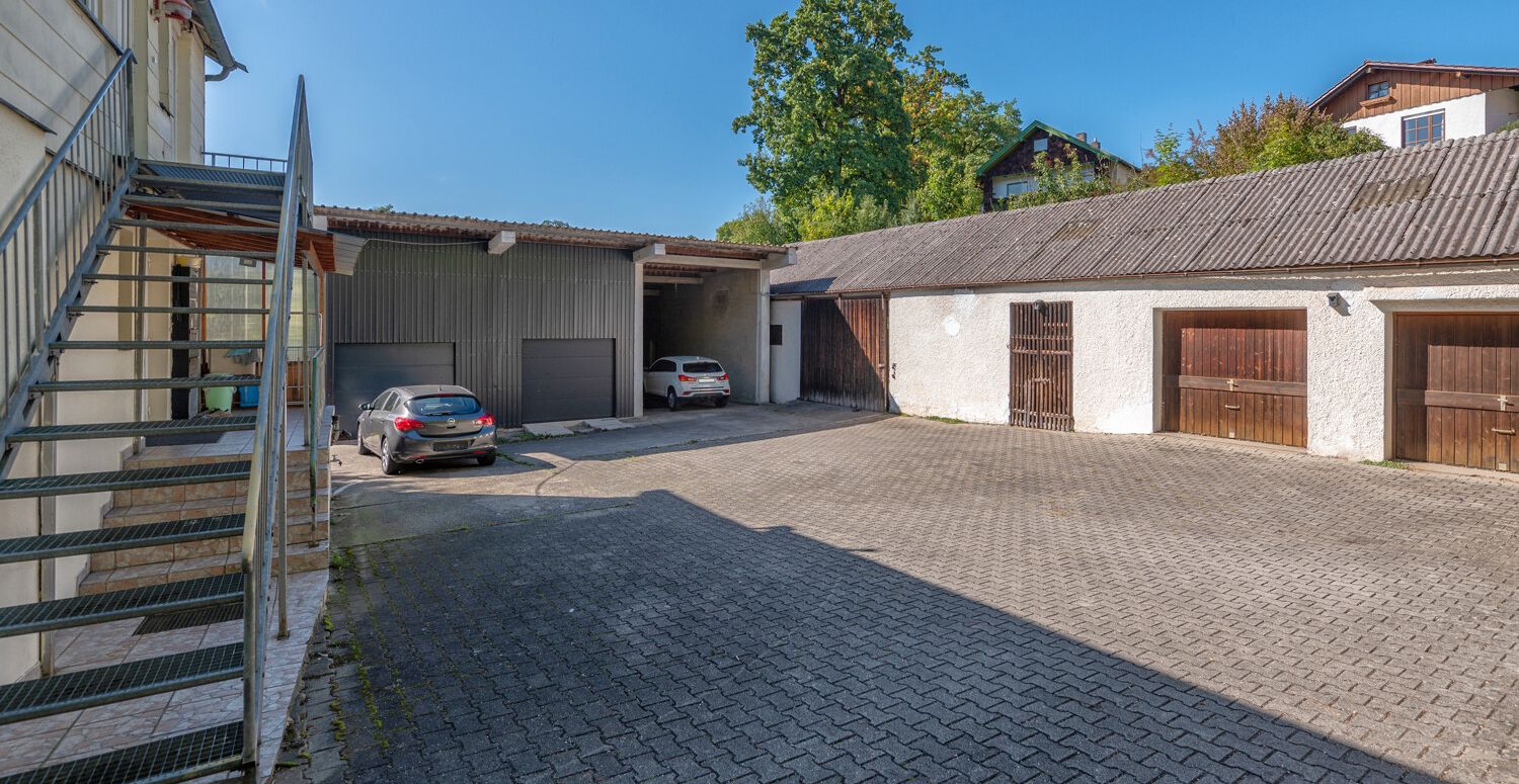 Garagen und Werkstatt