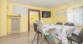 von_poll_real_estate_property_25172010_image_6