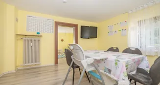 von_poll_real_estate_property_25172010_image_6