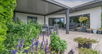 von_poll_real_estate_property_25172011_image_1