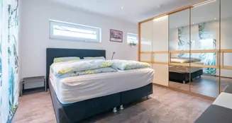 von_poll_real_estate_property_25172011_image_12