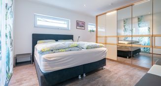 von_poll_real_estate_property_25172011_image_12