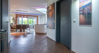 von_poll_real_estate_property_25172011_image_7