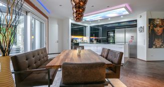 von_poll_real_estate_property_25172011_image_11
