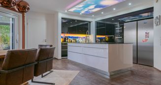 von_poll_real_estate_property_25172011_image_9