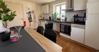 von_poll_real_estate_property_25172014_image_0