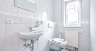 von_poll_real_estate_property_25172012_image_10